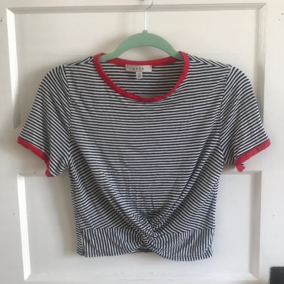 Cropped t-shirt - Picture 1 of 3